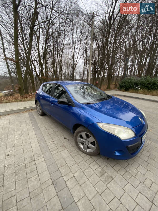 Хетчбек Renault Megane 2011 в Львові фото 9 Хетчбек Renault Megane 2011 в Львові