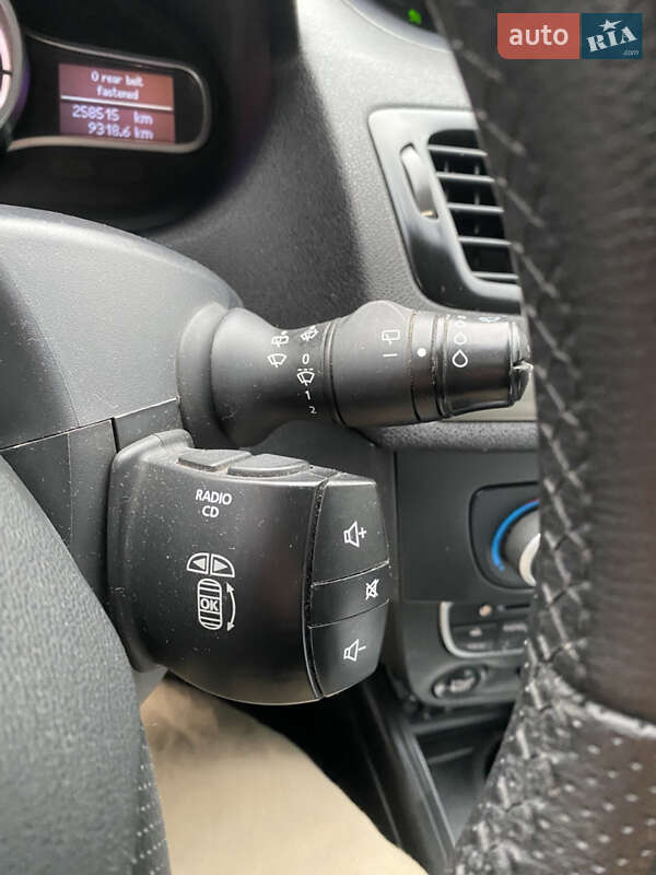 Хетчбек Renault Megane 2011 в Львові фото 17 Хетчбек Renault Megane 2011 в Львові