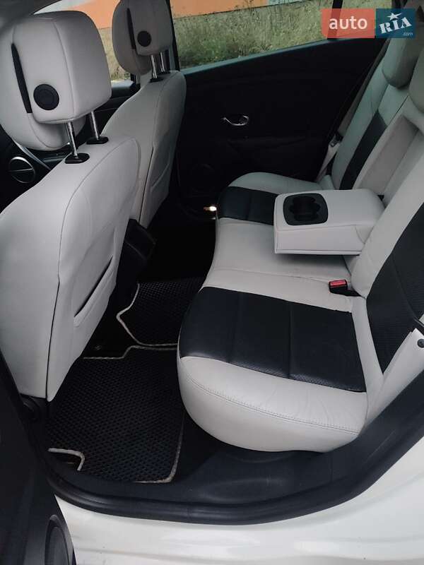 Универсал Renault Megane 2012 в Кропивницком фото 16 Универсал Renault Megane 2012 в Кропивницком