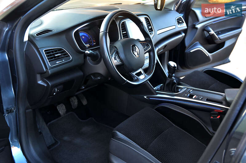 Универсал Renault Megane 2019 в Ромнах фото 29 Универсал Renault Megane 2019 в Ромнах