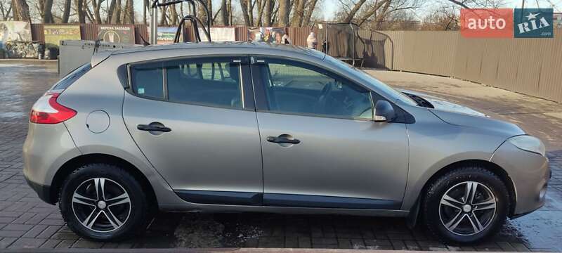 Хэтчбек Renault Megane 2010 в Прилуках