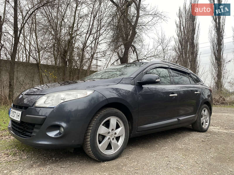 Универсал Renault Megane 2010 в Кривом Роге фото 4 Универсал Renault Megane 2010 в Кривом Роге