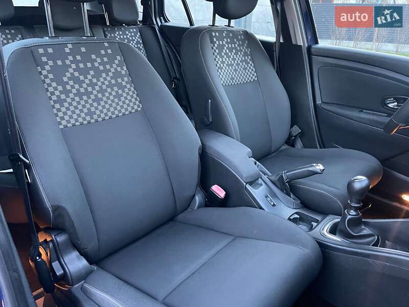 Универсал Renault Megane 2012 в Луцке фото 35 Универсал Renault Megane 2012 в Луцке