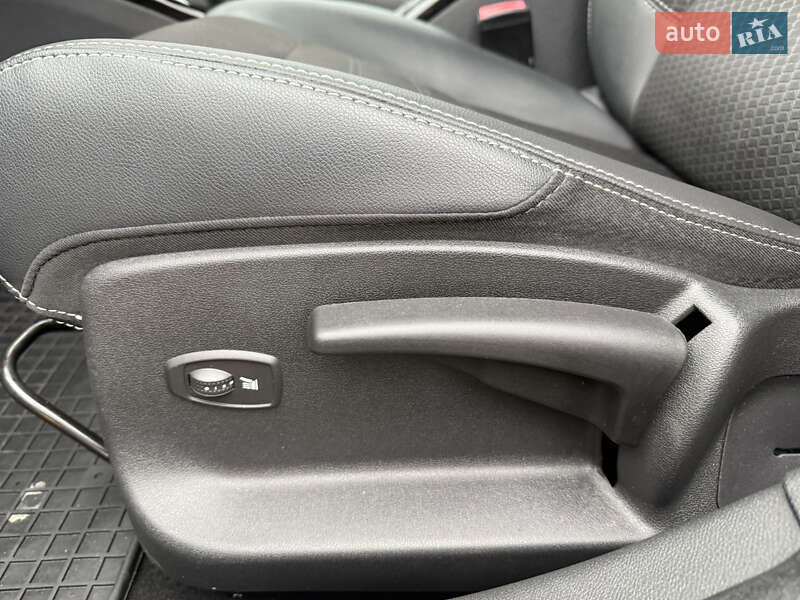 Универсал Renault Megane 2015 в Луцке фото 27 Универсал Renault Megane 2015 в Луцке