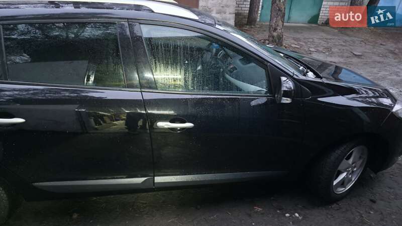 Универсал Renault Megane 2011 в Харькове фото 5 Универсал Renault Megane 2011 в Харькове