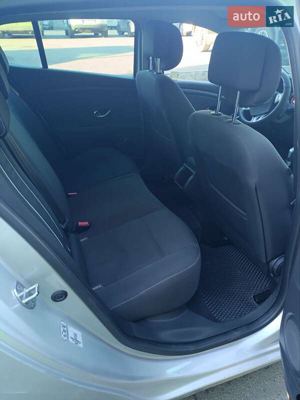 Хэтчбек Renault Megane 2012 в Ровно фото 11 Хэтчбек Renault Megane 2012 в Ровно