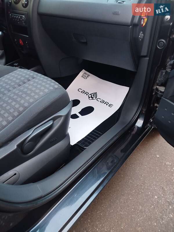 Универсал Renault Megane 2008 в Запорожье фото 93 Универсал Renault Megane 2008 в Запорожье