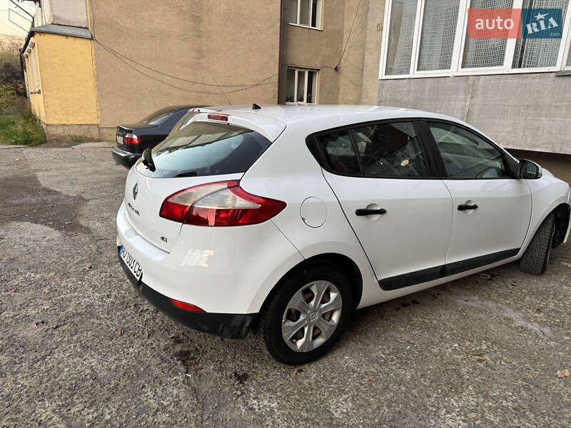 Хэтчбек Renault Megane 2011 в Ужгороде фото 5 Хэтчбек Renault Megane 2011 в Ужгороде