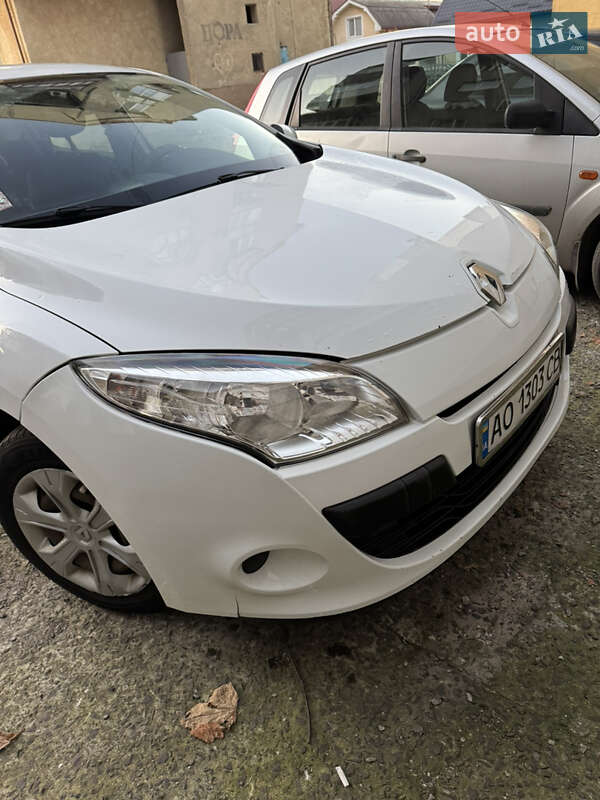 Хэтчбек Renault Megane 2011 в Ужгороде фото 9 Хэтчбек Renault Megane 2011 в Ужгороде