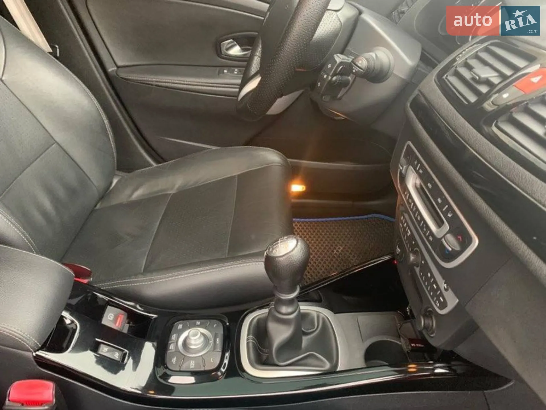 2011 Renault Megane - мініатюра 32