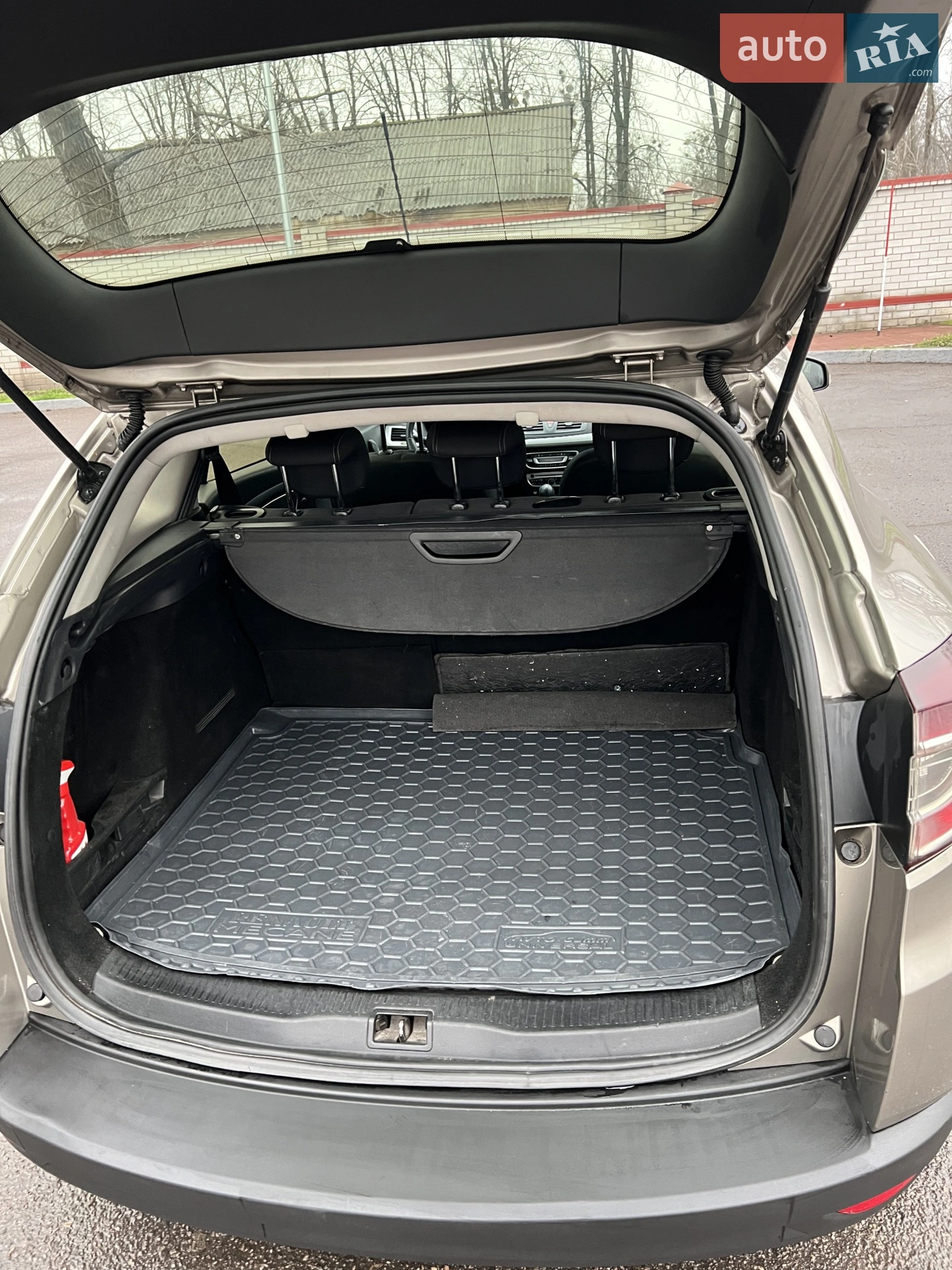 2010 Renault Megane - мініатюра 17