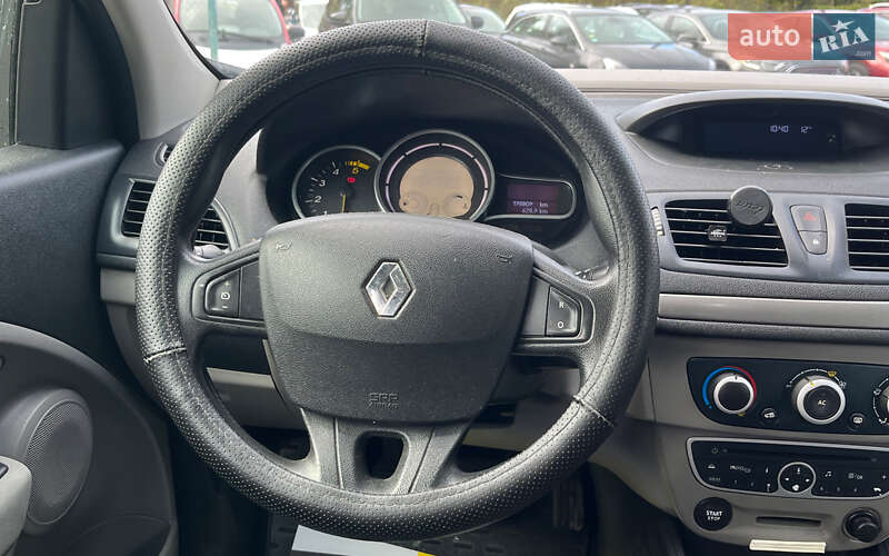 Хэтчбек Renault Megane 2011 в Стрые
