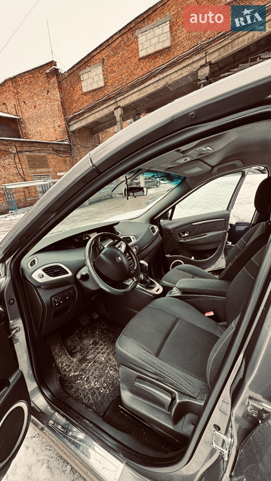 2011 Renault Megane - мініатюра 12