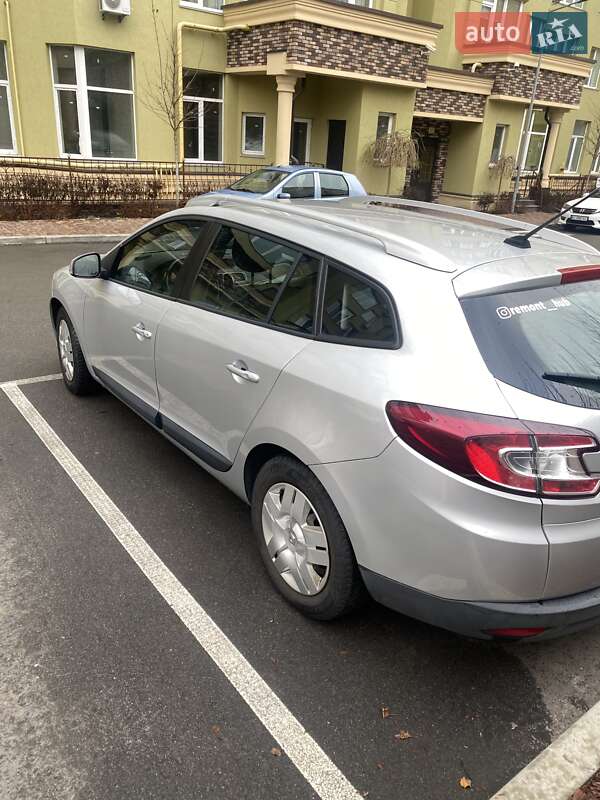 Универсал Renault Megane 2010 в Софиевской Борщаговке фото 4 Универсал Renault Megane 2010 в Софиевской Борщаговке