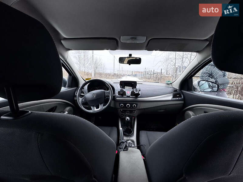 Хэтчбек Renault Megane 2012 в Киеве фото 12 Хэтчбек Renault Megane 2012 в Киеве