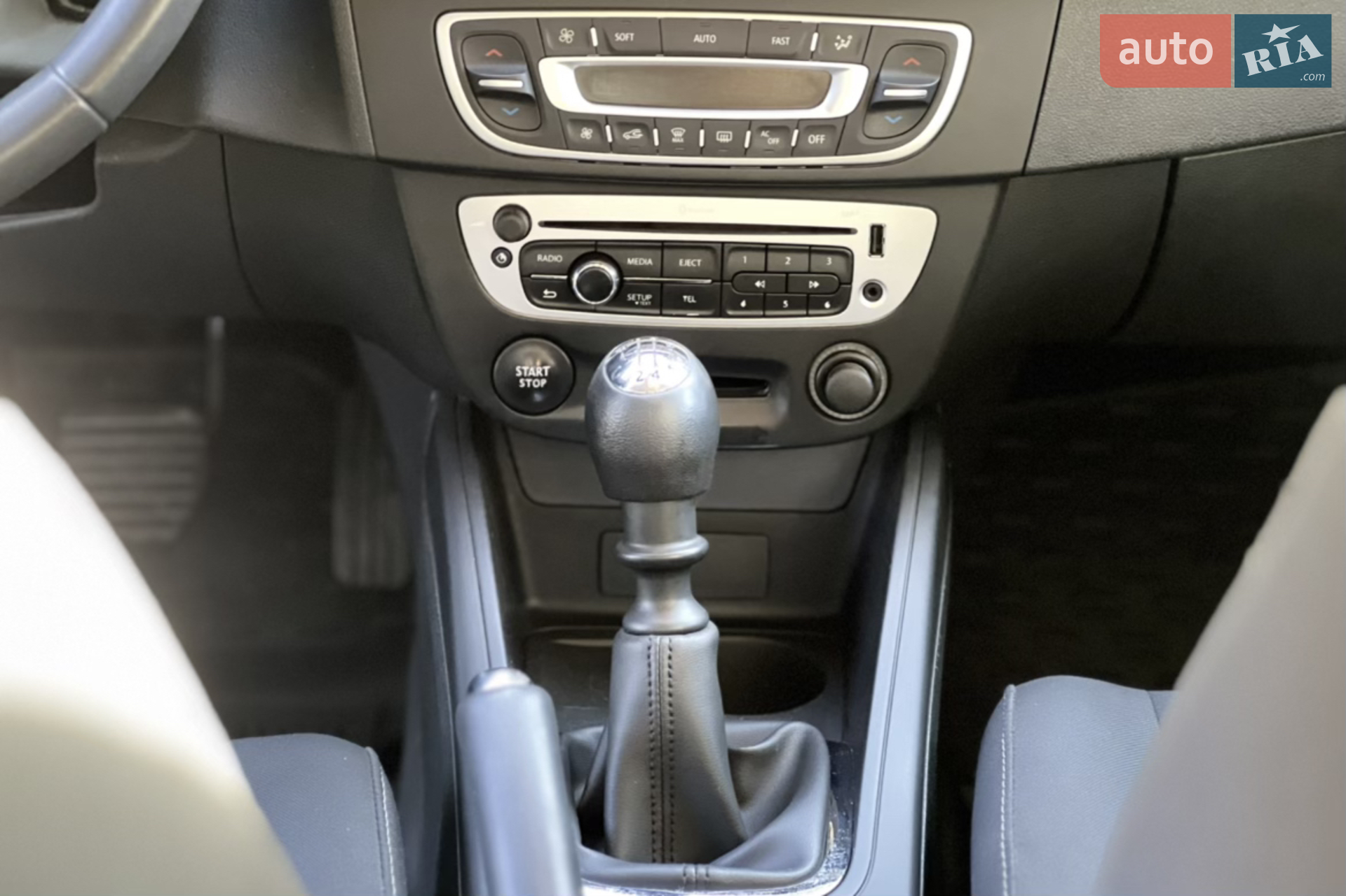 2012 Renault Megane - мініатюра 15