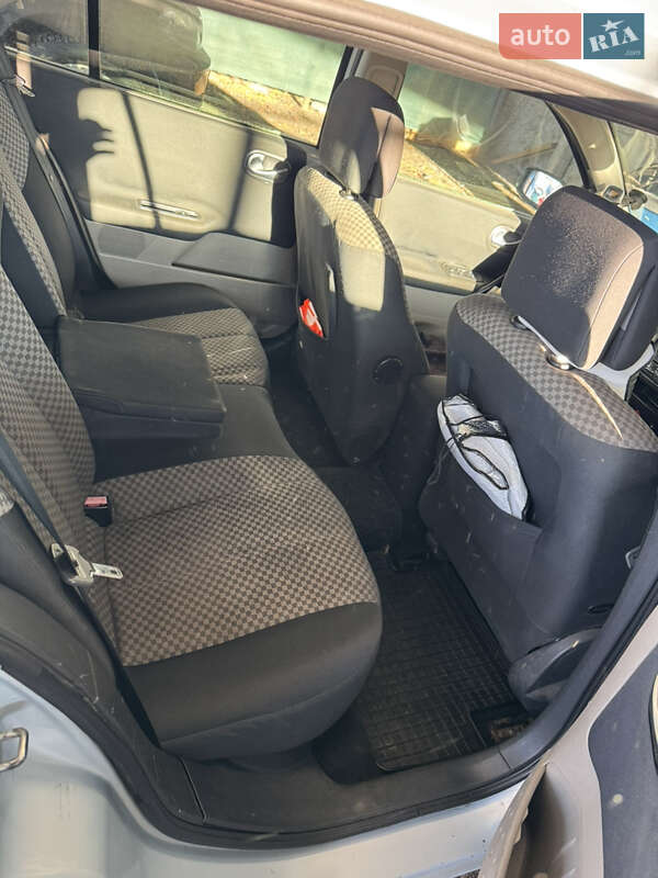 Універсал Renault Megane 2004 в Чернігові фото 4 Універсал Renault Megane 2004 в Чернігові