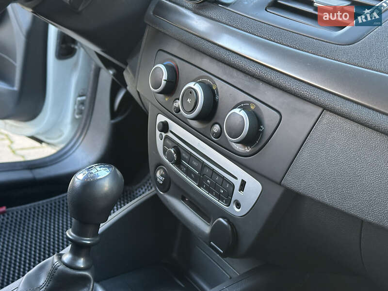 Хэтчбек Renault Megane 2014 в Одессе фото 39 Хэтчбек Renault Megane 2014 в Одессе