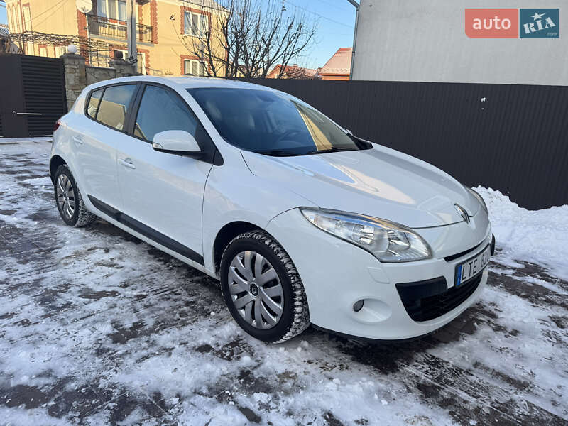 Хетчбек Renault Megane 2011 в Радивиліві фото 5 Хетчбек Renault Megane 2011 в Радивиліві