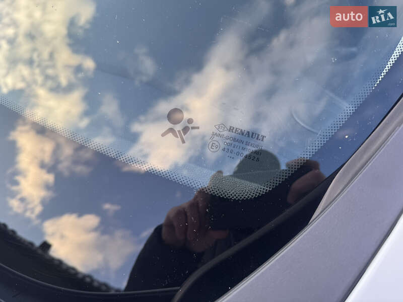 Хетчбек Renault Megane 2011 в Радивиліві фото 22 Хетчбек Renault Megane 2011 в Радивиліві