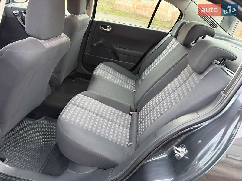 Седан Renault Megane 2009 в Камне-Каширском