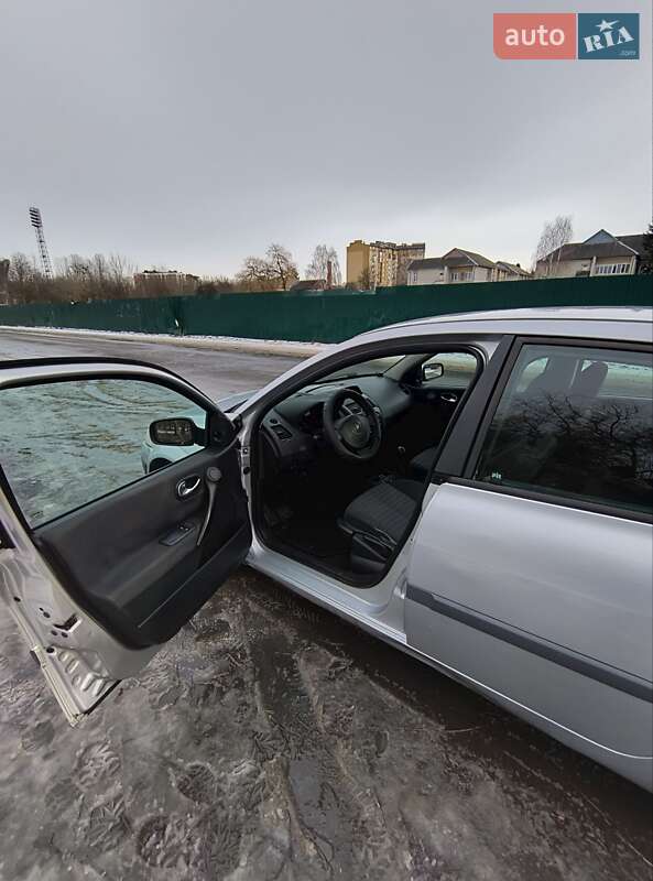 Седан Renault Megane 2007 в Тлумачі