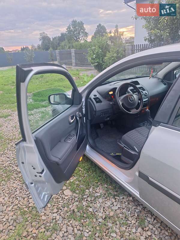 Хетчбек Renault Megane 2005 в Калуші фото 13 Хетчбек Renault Megane 2005 в Калуші