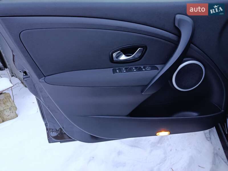 Універсал Renault Megane 2011 в Полтаві фото 44 Універсал Renault Megane 2011 в Полтаві