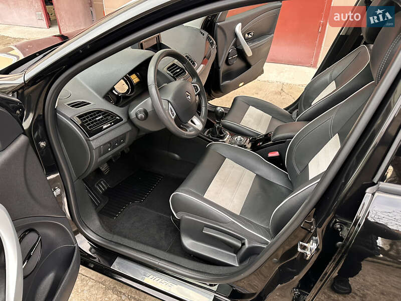 Универсал Renault Megane 2012 в Ивано-Франковске фото 61 Универсал Renault Megane 2012 в Ивано-Франковске