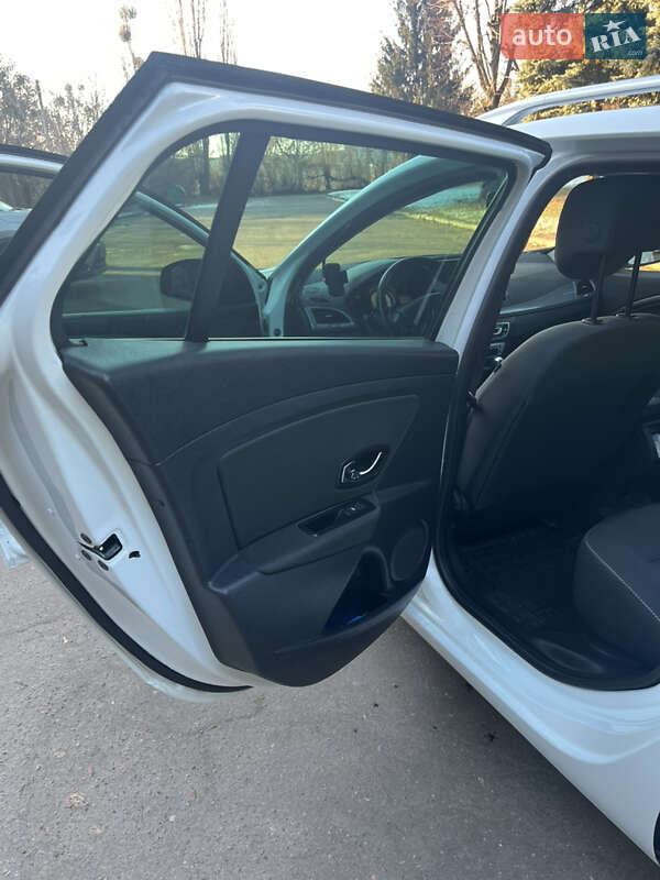 Універсал Renault Megane 2015 в Житомирі фото 19 Універсал Renault Megane 2015 в Житомирі