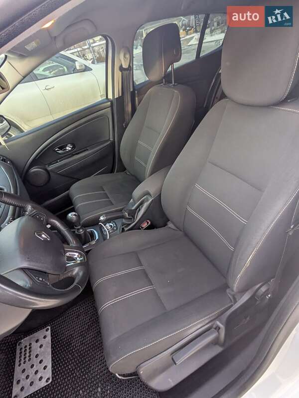 Хэтчбек Renault Megane 2014 в Львове фото 11 Хэтчбек Renault Megane 2014 в Львове