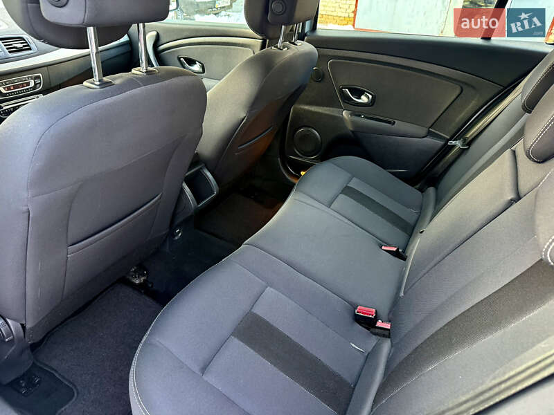 Универсал Renault Megane 2011 в Ровно фото 17 Универсал Renault Megane 2011 в Ровно