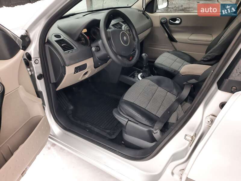 Седан Renault Megane 2006 в Лубнах