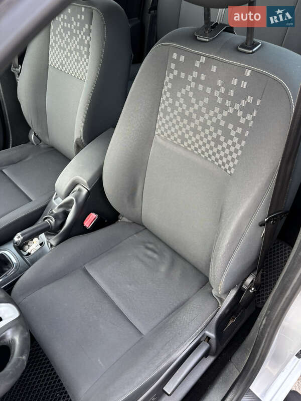 Универсал Renault Megane 2012 в Николаеве фото 24 Универсал Renault Megane 2012 в Николаеве