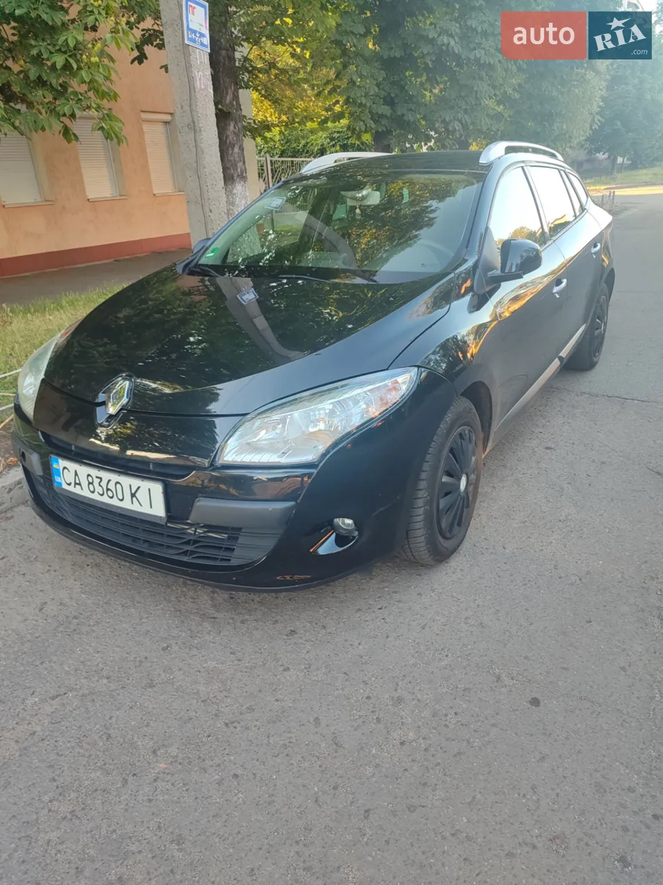 2010 Renault Megane - мініатюра 225