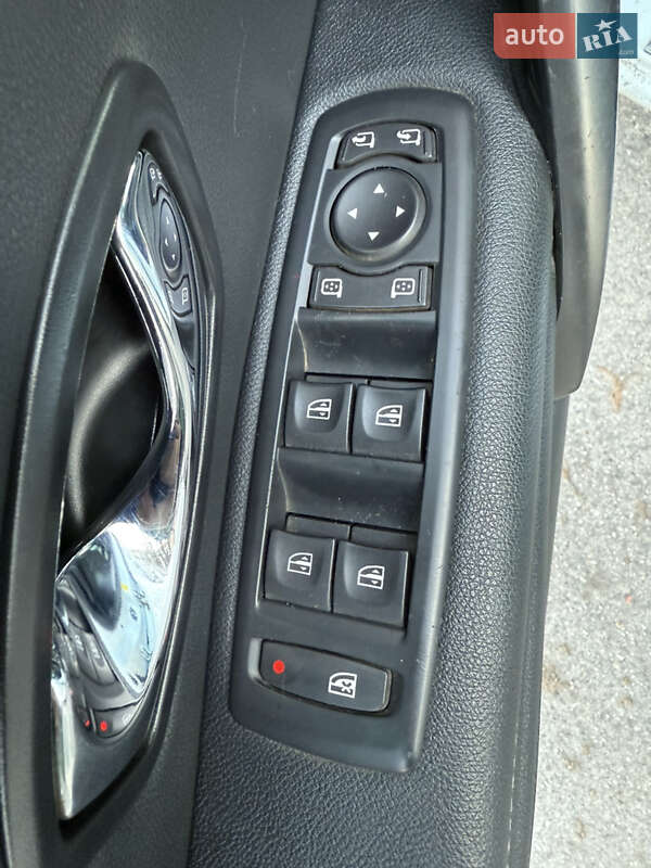 Универсал Renault Megane 2015 в Кропивницком фото 29 Универсал Renault Megane 2015 в Кропивницком