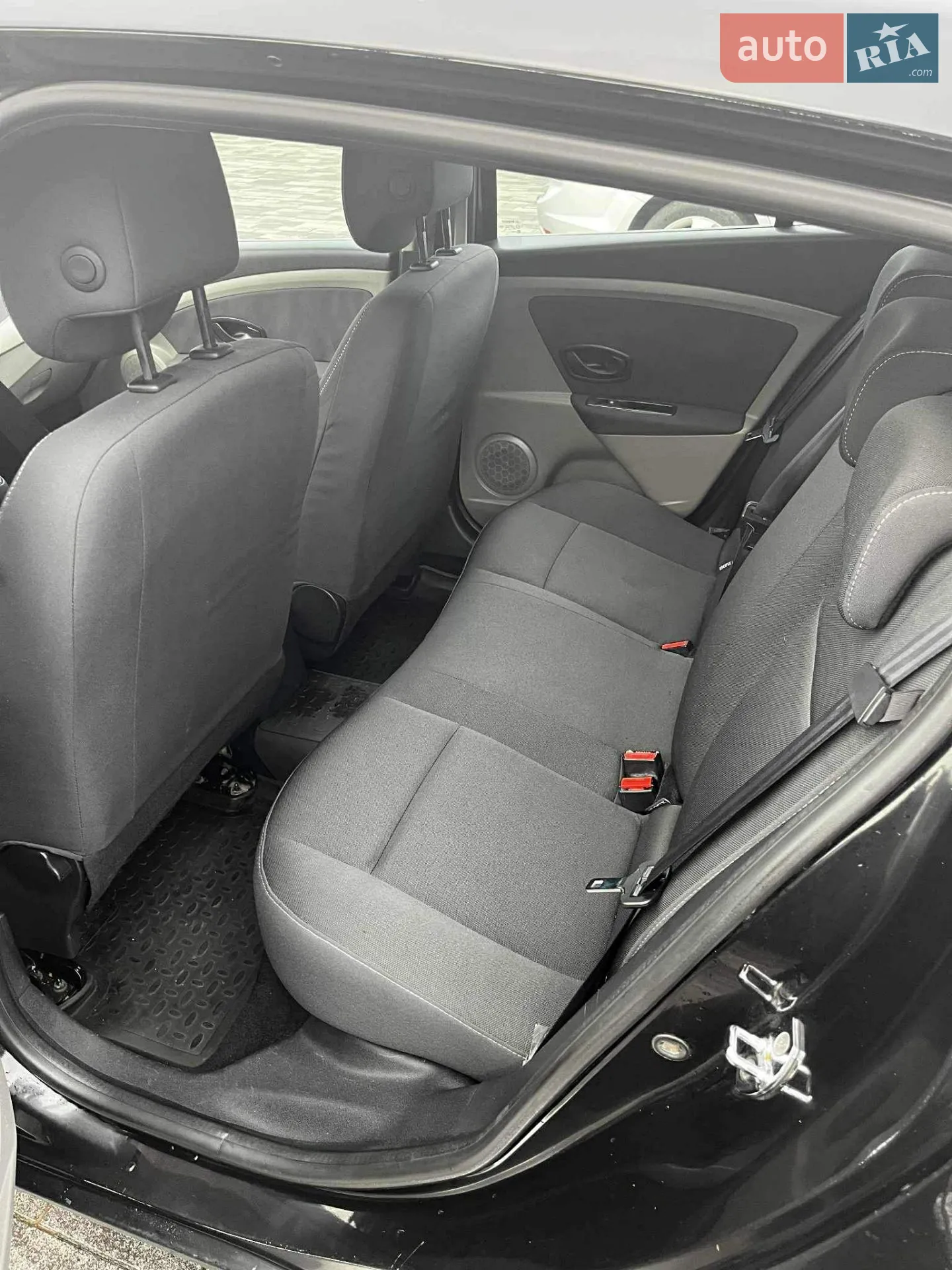2010 Renault Megane - мініатюра 10