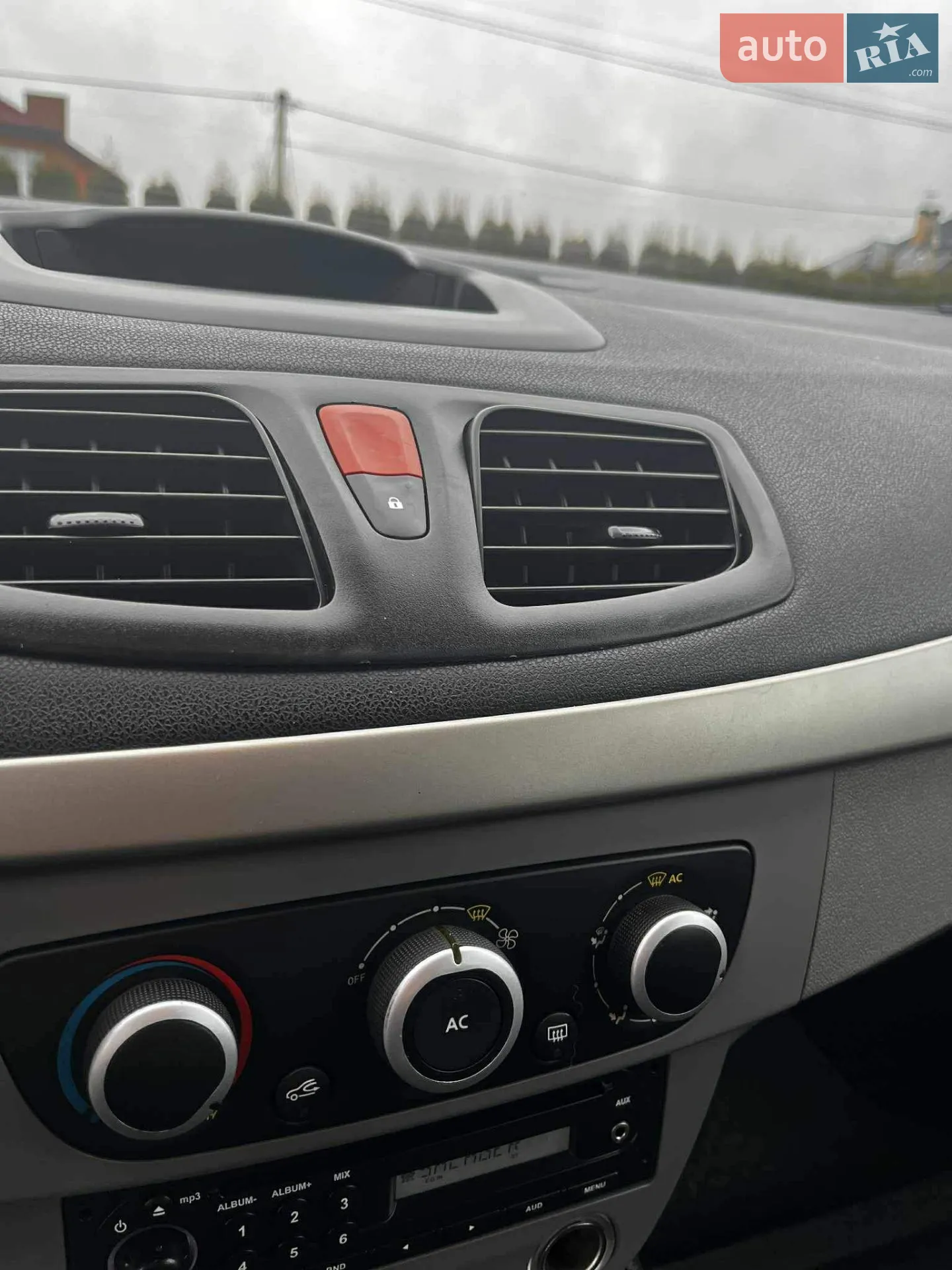 2010 Renault Megane - мініатюра 32