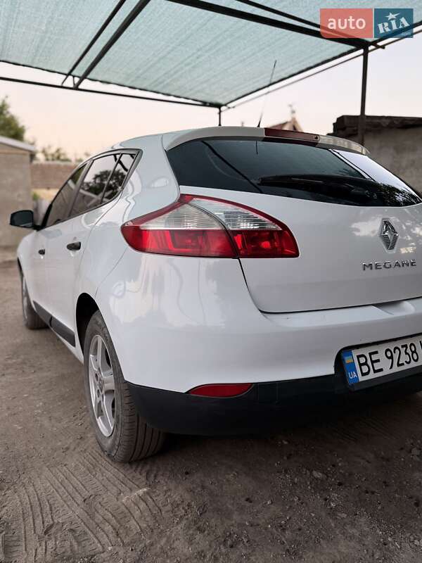 Хэтчбек Renault Megane 2012 в Веселинове