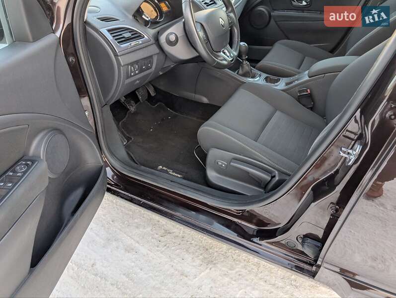 Универсал Renault Megane 2015 в Луцке