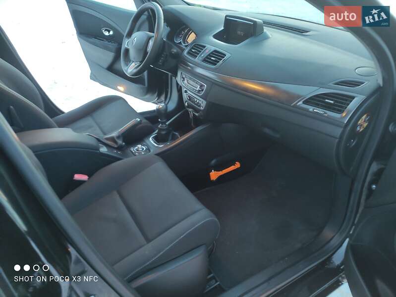 Универсал Renault Megane 2012 в Змиеве фото 44 Универсал Renault Megane 2012 в Змиеве