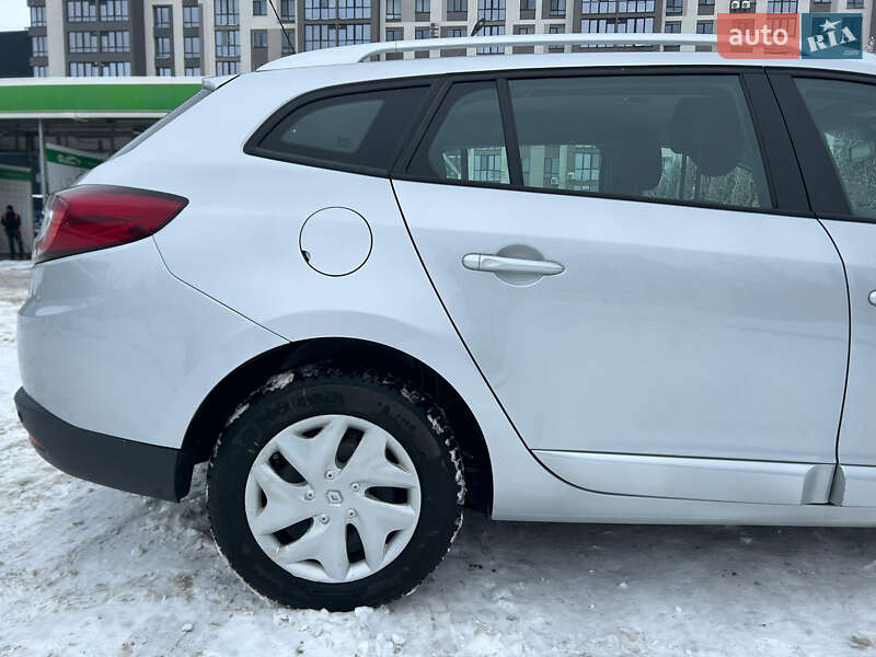 Универсал Renault Megane 2015 в Ивано-Франковске фото 6 Универсал Renault Megane 2015 в Ивано-Франковске