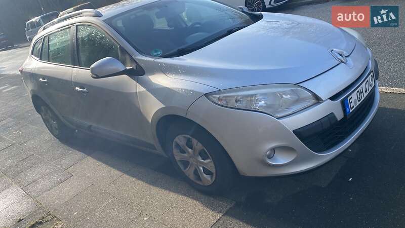 Универсал Renault Megane 2010 в Ракитном фото 53 Универсал Renault Megane 2010 в Ракитном