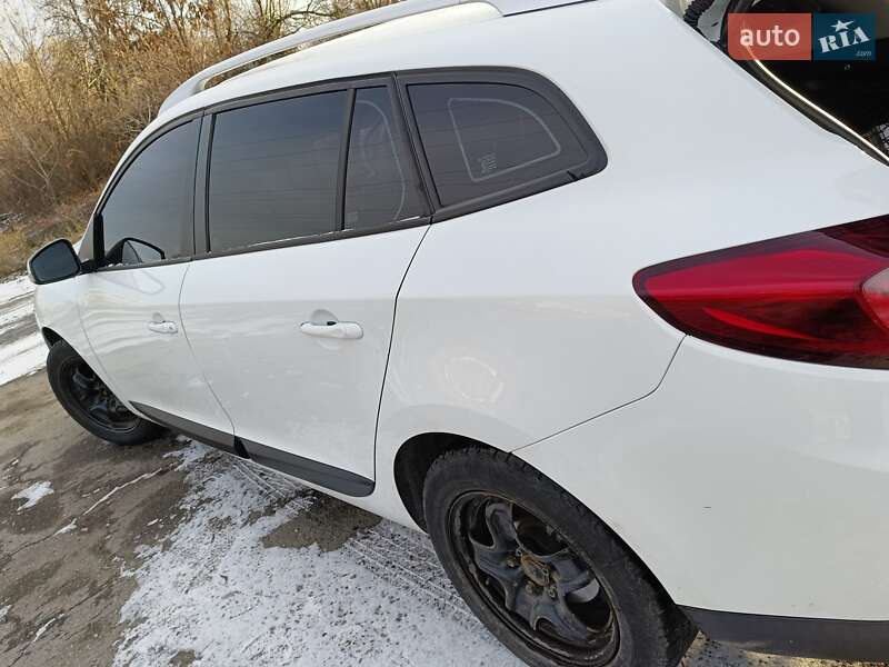 Универсал Renault Megane 2013 в Полтаве фото 3 Универсал Renault Megane 2013 в Полтаве