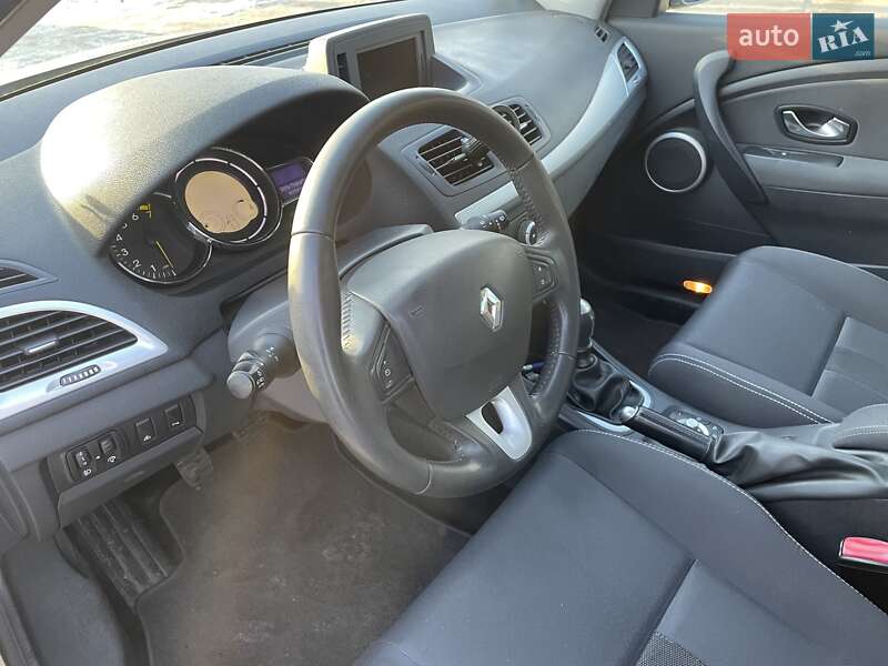 Универсал Renault Megane 2010 в Лебедине