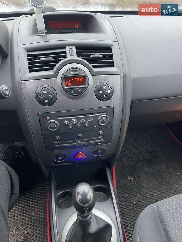 Универсал Renault Megane 2004 в Киеве фото 11 Универсал Renault Megane 2004 в Киеве