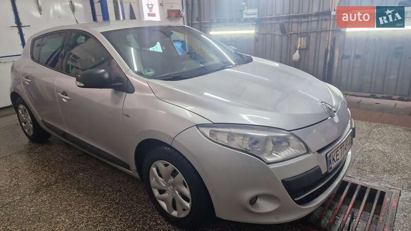 Хэтчбек Renault Megane 2011 в Кривом Роге