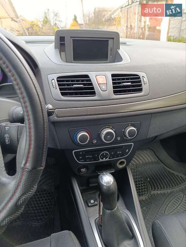 Универсал Renault Megane 2011 в Ужгороде фото 6 Универсал Renault Megane 2011 в Ужгороде
