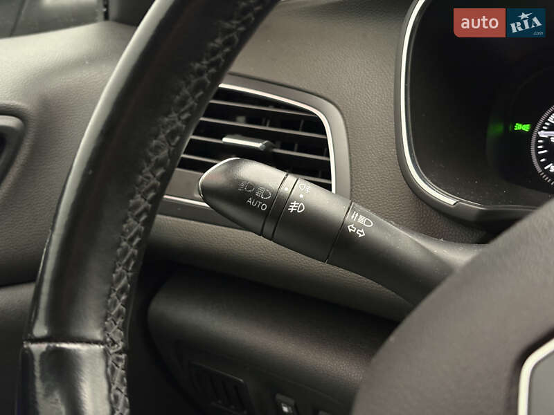 Седан Renault Megane 2017 в Киеве фото 17 Седан Renault Megane 2017 в Киеве