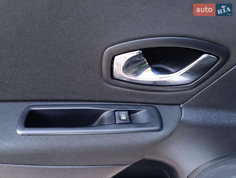 Универсал Renault Megane 2016 в Киеве фото 29 Универсал Renault Megane 2016 в Киеве